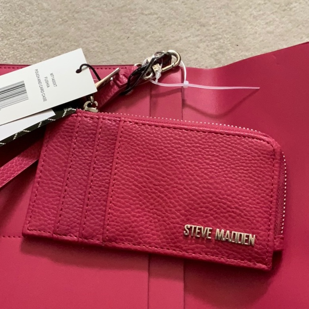 NWT! Steve Madden Fuschia tablet and card case